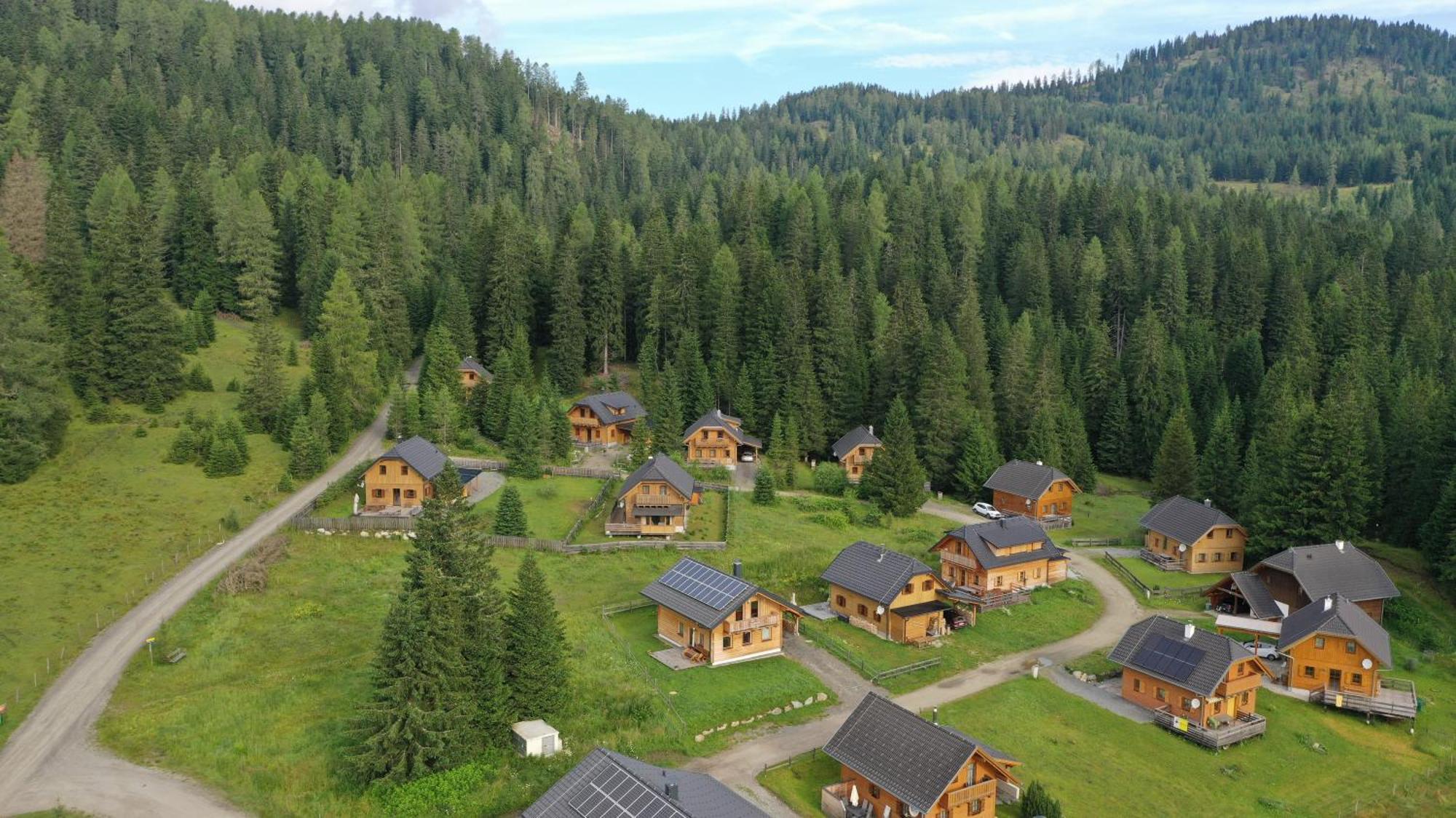 Almhaus & Almchalet Flattnitz Екстер'єр фото